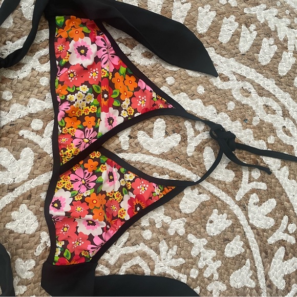 Costa Rican bikini $9 and under bundle 5 items and I’ll send you all for $25!* - Picture 2 of 6